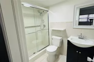 651 Pine Dr, Pompano Beach, FL 33060 - Photo 24