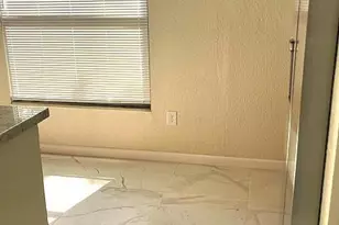 817 E Palm Run Dr, Pompano Beach, FL 33068 - Photo 10