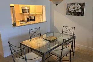 9531 S Seagrape Dr, Davie, FL 33324 - Photo 12