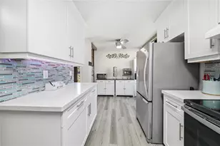 6524 Coral Lake Dr, Margate, FL 33063 - Photo 4