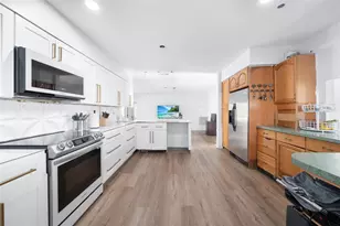 4221 NW 107th Ave, Coral Springs, FL 33065 - Photo 14