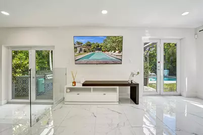 539 NE 25th Street, Wilton Manors, FL 33305 - Photo 22