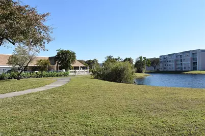 10120 Sunrise Lakes Boulevard #405, Sunrise, FL 33322 - Photo 6