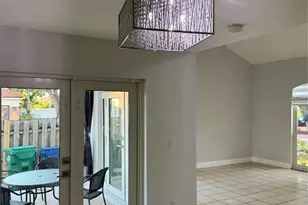 8201 NW 198th St, Hialeah, FL 33015 - Photo 14