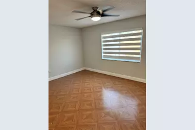 8201 NW 198th Street, Hialeah, FL 33015 - Photo 16