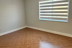 8201 NW 198th St, Hialeah, FL 33015 - Photo 16