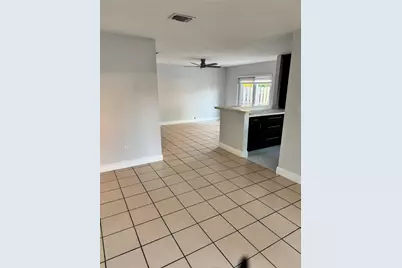 8201 NW 198th Street, Hialeah, FL 33015 - Photo 10