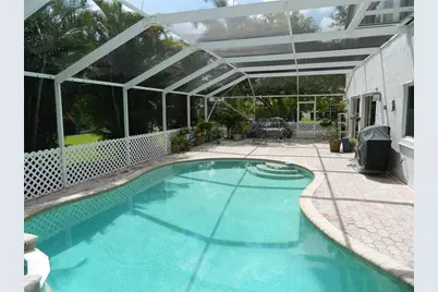 19301 NW 10th Street, Pembroke Pines, FL 33029 - Photo 8