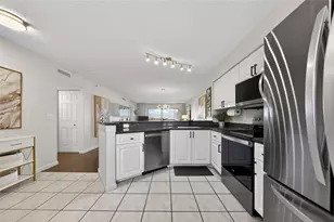 2215 Cypress Island Dr, Pompano Beach, FL 33069 - Photo 6