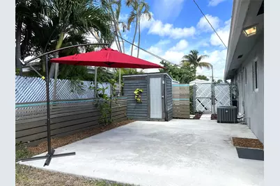 4331 NE 5th Avenue #4331, Oakland Park, FL 33334 - Photo 4