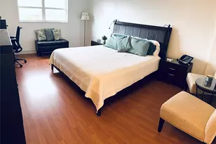 800 NE 195th St, Miami, FL 33179 - Photo 26