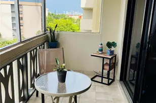 800 NE 195th St, Miami, FL 33179 - Photo 18