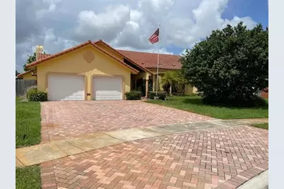 1721 NW 96th Avenue, Plantation, FL 33322 - Photo 2