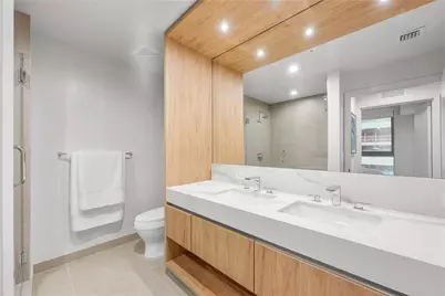 11 NE 6th Street #907, Miami, FL 33132 - Photo 22