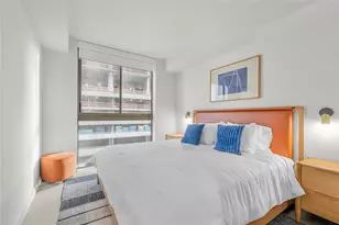 11 NE 6th St, Miami, FL 33132 - Photo 14