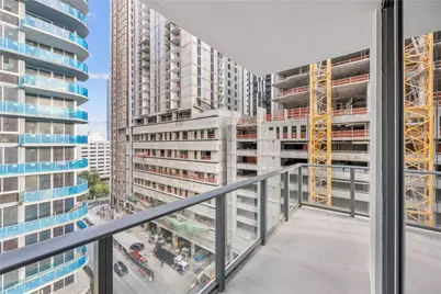 11 NE 6th Street #907, Miami, FL 33132 - Photo 16