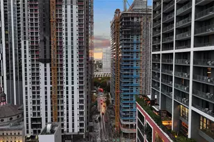 11 NE 6th St, Miami, FL 33132 - Photo 26