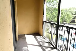 2445 SW 18th Terrace, Fort Lauderdale, FL 33315 - Photo 4