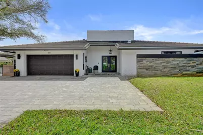 614 Lakewoode Circle W, Delray Beach, FL 33445 - Photo 1