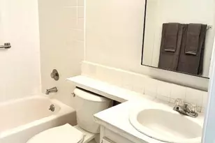 24 Keswick B, Deerfield Beach, FL 33442 - Photo 8