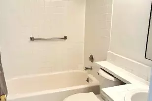 24 Keswick B, Deerfield Beach, FL 33442 - Photo 10