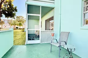 4401 NW 41st St, Lauderdale Lakes, FL 33319 - Photo 24