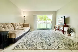 4401 NW 41st St, Lauderdale Lakes, FL 33319 - Photo 14