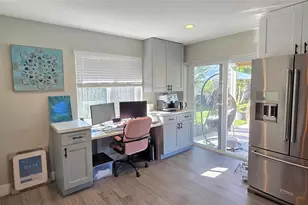 688 NW 100th Ln, Coral Springs, FL 33071 - Photo 10