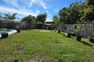 688 NW 100th Ln, Coral Springs, FL 33071 - Photo 18