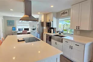 688 NW 100th Ln, Coral Springs, FL 33071 - Photo 8