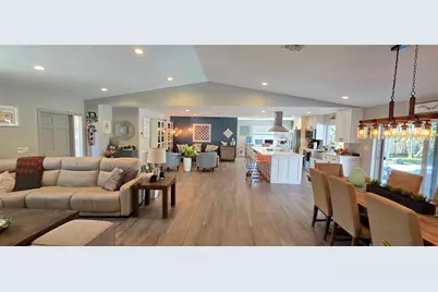 688 NW 100th Lane, Coral Springs, FL 33071 - Photo 4