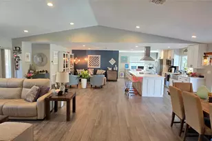 688 NW 100th Ln, Coral Springs, FL 33071 - Photo 4