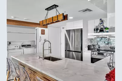 665 NE 25th Street #2403, Miami, FL 33137 - Photo 12