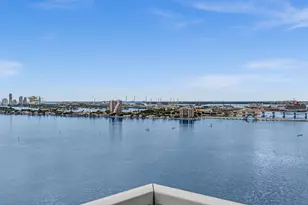 665 NE 25th St, Miami, FL 33137 - Photo 20