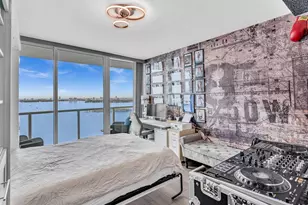 665 NE 25th St, Miami, FL 33137 - Photo 30