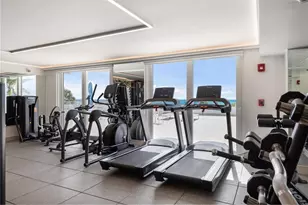 345 Ocean Dr, Miami Beach, FL 33139 - Photo 14
