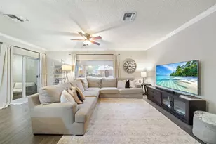 9548 N Vermosa Ln, Tamarac, FL 33321 - Photo 4