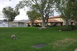 8877 NW 28th Dr, Coral Springs, FL 33065 - Photo 26