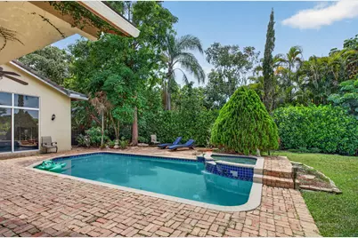 7057 NW 67th Terrace, Parkland, FL 33067 - Photo 20