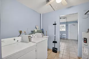 1354 N 12th Ct, Hollywood, FL 33019 - Photo 30