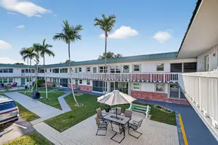 1354 N 12th Ct, Hollywood, FL 33019 - Photo 34