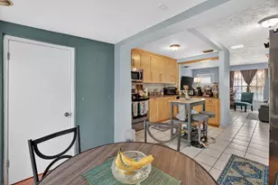 131 SW 7th Terrace, Hallandale Beach, FL 33009 - Photo 26