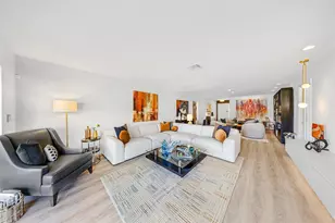 3651 Oaks Clubhouse Dr, Pompano Beach, FL 33069 - Photo 8