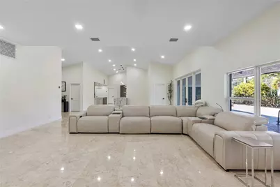 10630 Boca Woods Lane, Boca Raton, FL 33428 - Photo 4