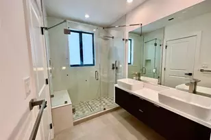 1292 NE 35th St, Oakland Park, FL 33334 - Photo 4