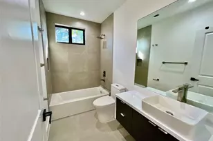 1292 NE 35th St, Oakland Park, FL 33334 - Photo 14