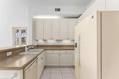 7832 E Exeter Boulevard #102, Tamarac, FL 33321 - Photo 14