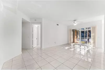 7832 E Exeter Boulevard #102, Tamarac, FL 33321 - Photo 22