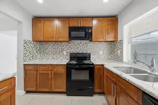 7560 Venetian St, Miramar, FL 33023 - Photo 10