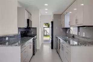 18340 NE 20th Ct, Miami, FL 33179 - Photo 14